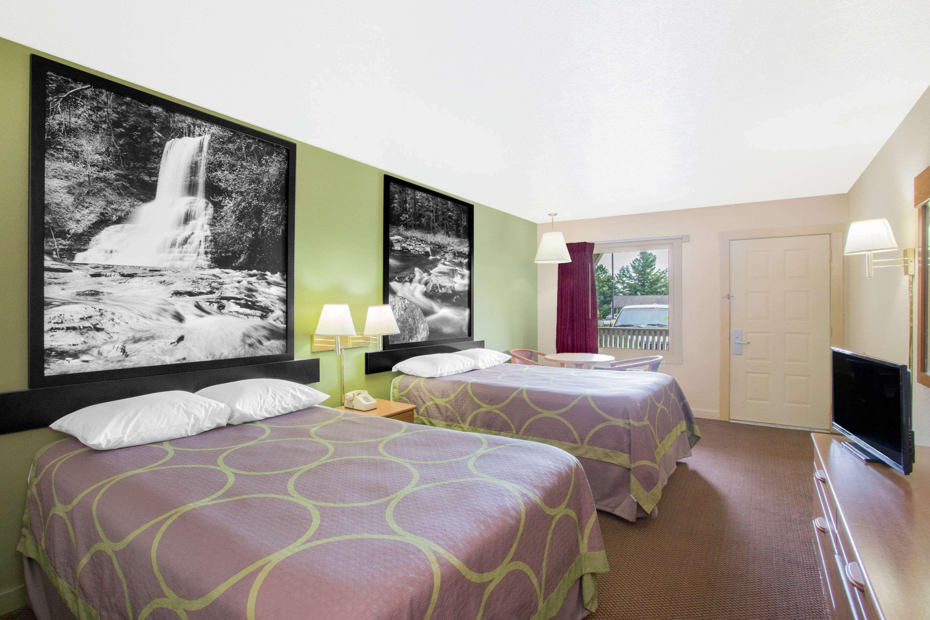 Super 8 By Wyndham Christiansburg Motel Eksteriør billede
